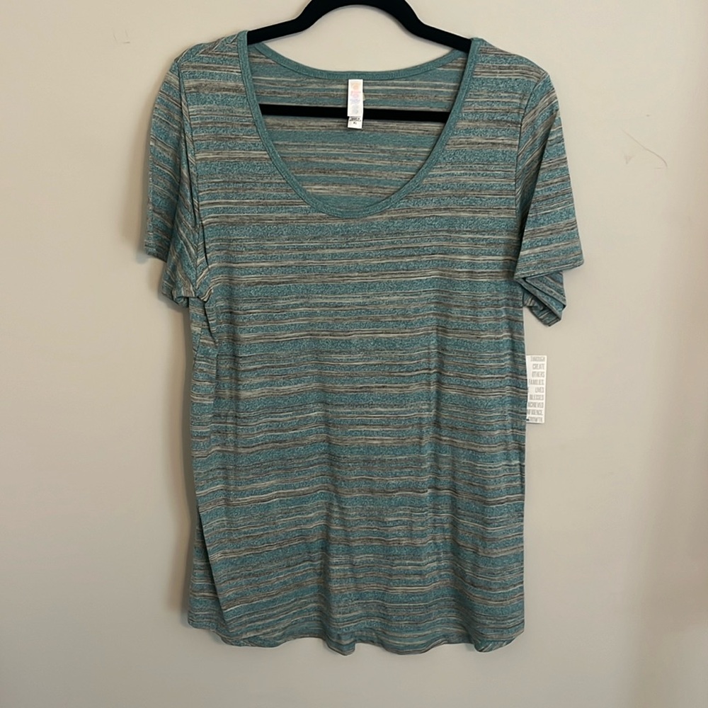 XL Striped LuLaRoe Classic Tee